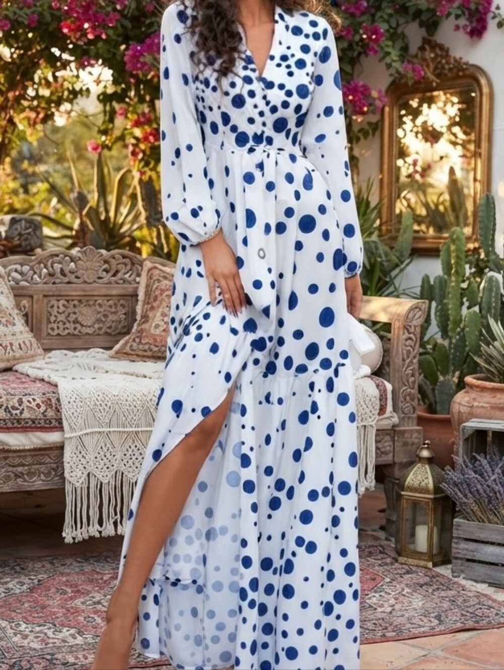 BLUE AND WHITE PREMIUM BRAND AND QUALITY POLKA DOT SPECIAL EVENT…